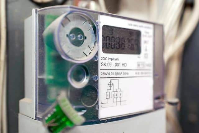 Jak odczytać licznik prądu dwukierunkowy i uniknąć błędów w pomiarach Jak odczytać licznik prądu dwukierunkowy i uniknąć błędów w pomiarach