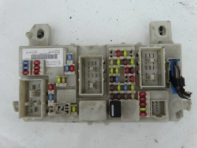 Gdzie są bezpieczniki ford kuga mk1? Odkryj ich lokalizację i dostępność Gdzie są bezpieczniki ford kuga mk1? Odkryj ich lokalizację i dostępność