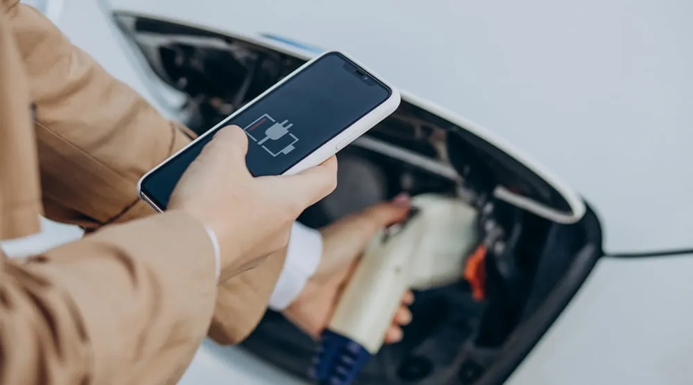 Ile kWh potrzeba do ładowania samochodu elektrycznego? Zaskakujące fakty