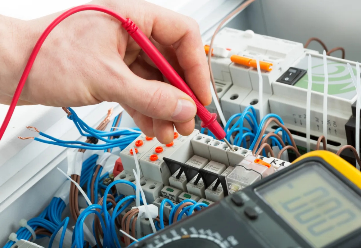 Ile kosztuje oświadczenie elektryka? Zaskakujące ceny i czynniki wpływające